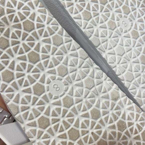 Shade & Shore white Slip on sandals size 8 - Picture 4 of 4